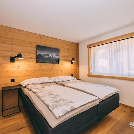 Ξενοδοχείο με διαμερίσματα Belmont Saas Fee